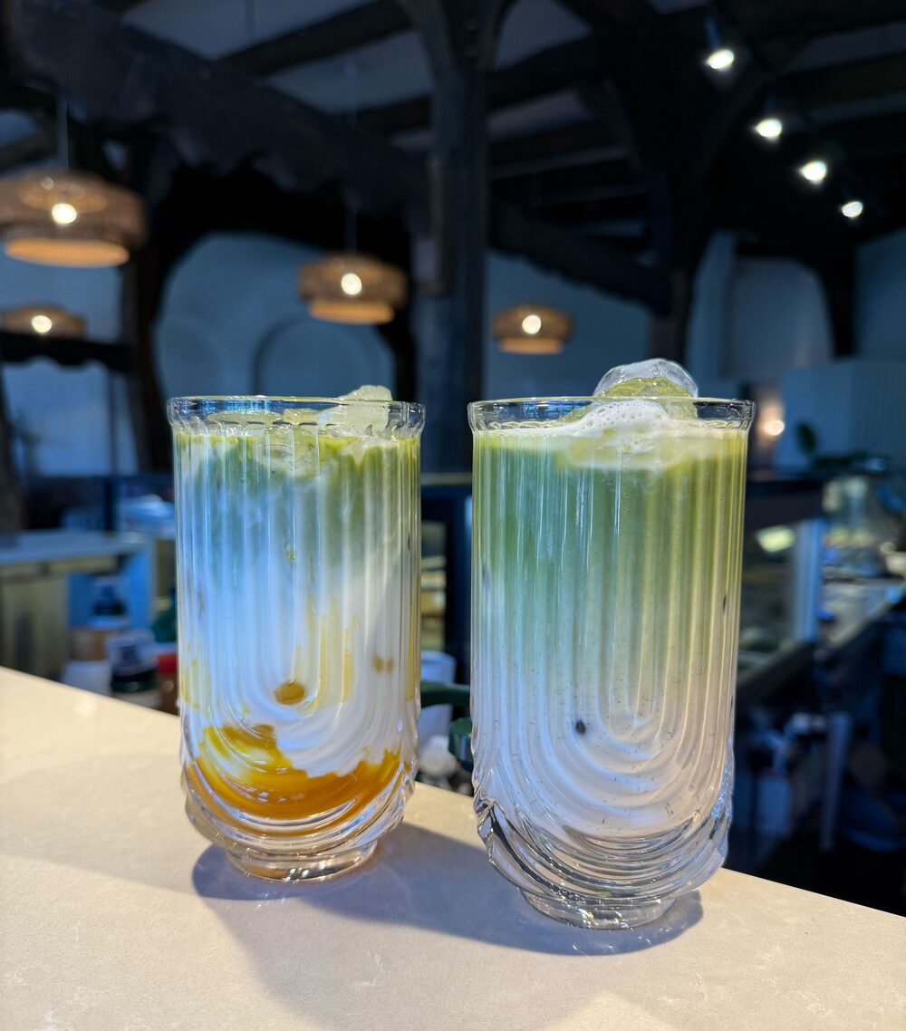 Matcha Latte im Café Pistazio